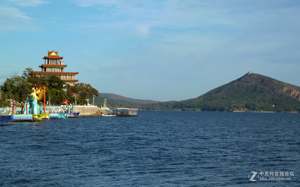 难得的好天气，带上许久没摸的小七拍风景。