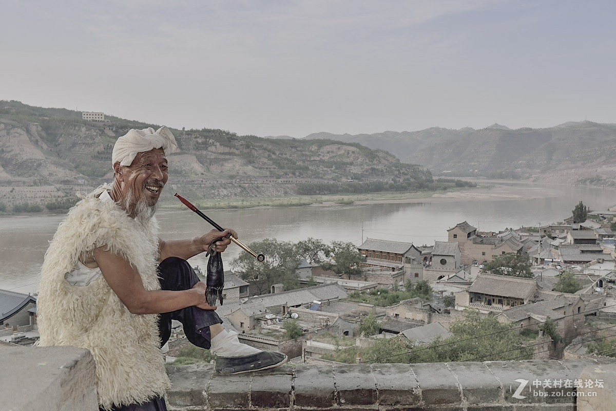黄河岸边的李老汉
