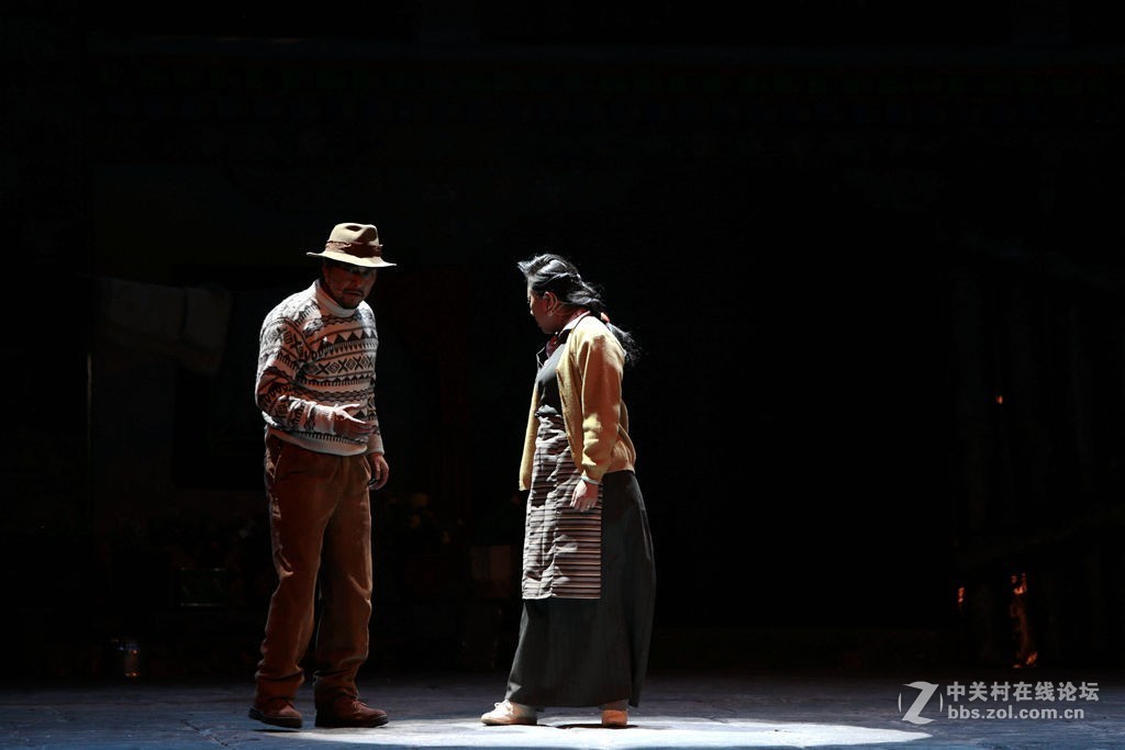 西藏话剧--------八廓北院现场剧照