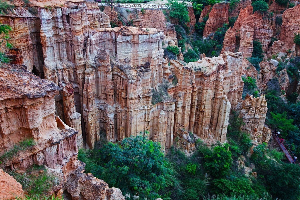 适马SD Quattro H    适马12-24mm f/4.0 DG HSM Art拍云南元谋物茂土林风光