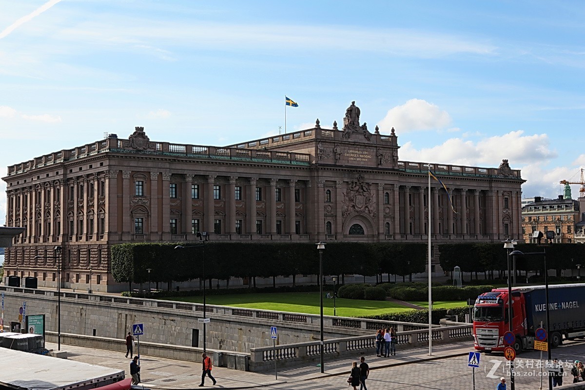 【携程攻略】斯德哥尔摩斯德哥尔摩王宫景点,位于斯德哥尔摩老城北部的瑞典王宫的历史始于中世纪，虽然现在王室已…