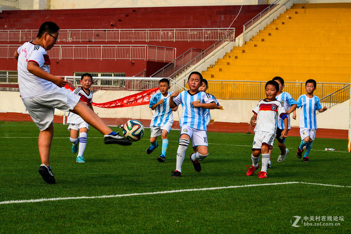 儿童足球比赛随拍