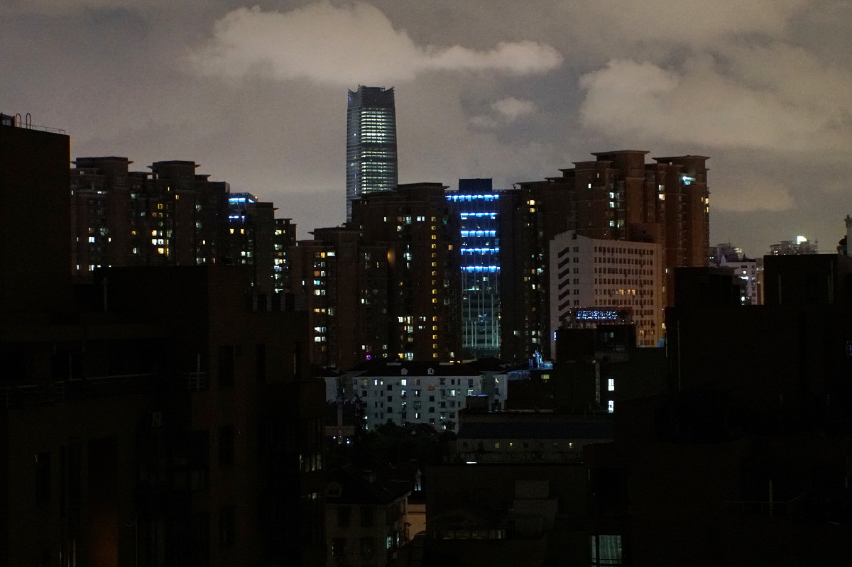 A6300用ISO6400拍小区夜景