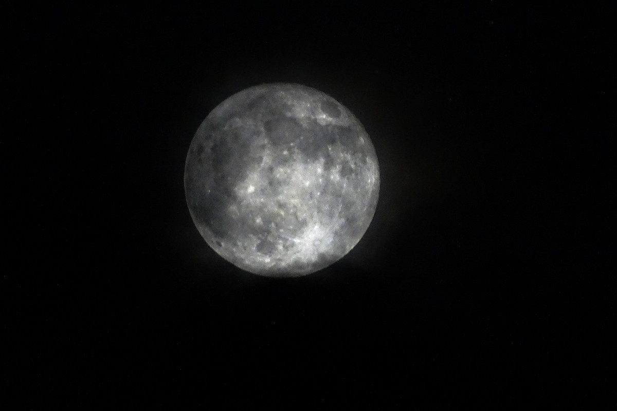 彩云追月（HX400中秋随拍）