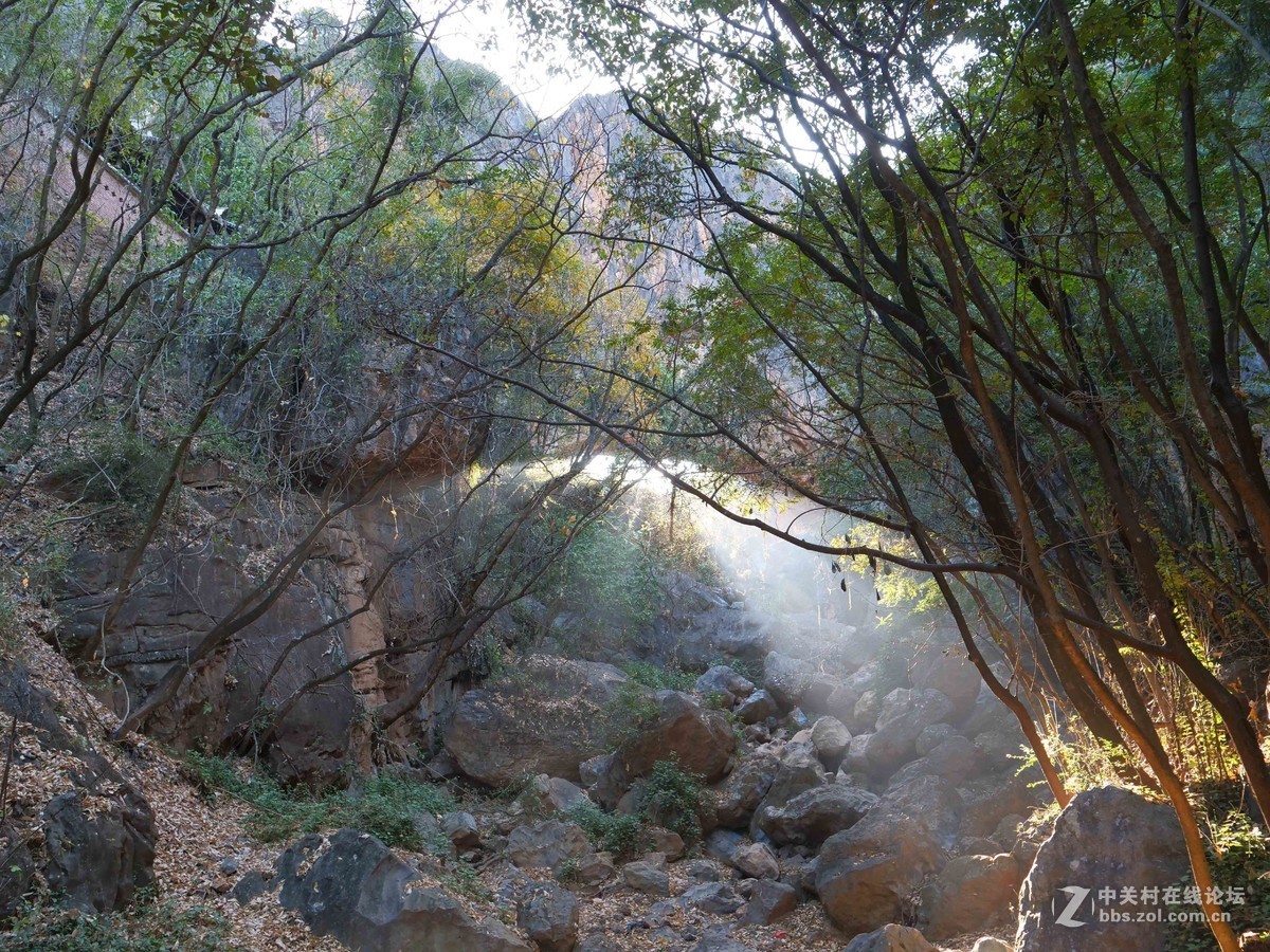 松下GH 5配松下12-60镜头拍摄弥渡天生桥