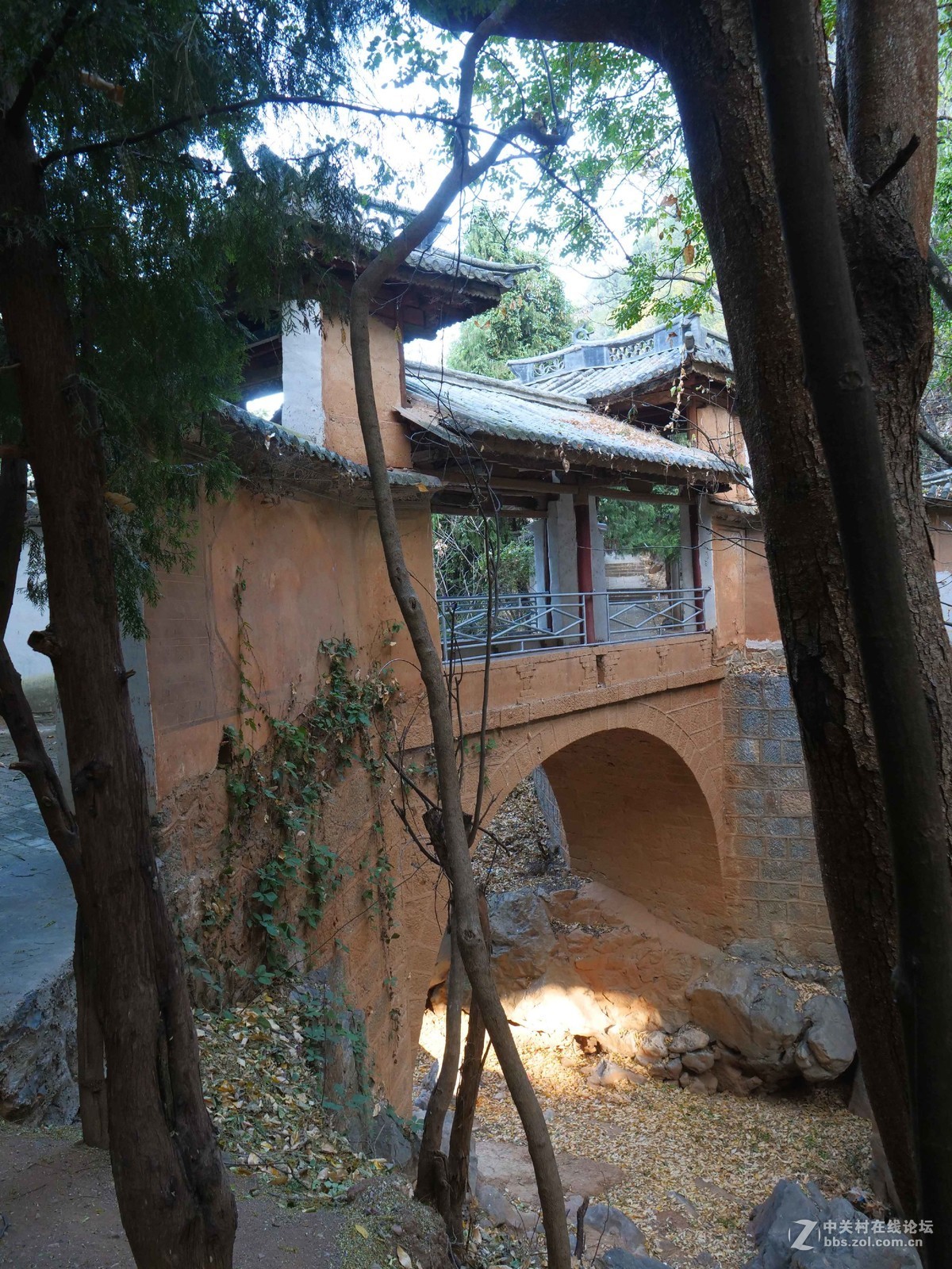 松下GH 5配松下12-60镜头拍摄弥渡天生桥