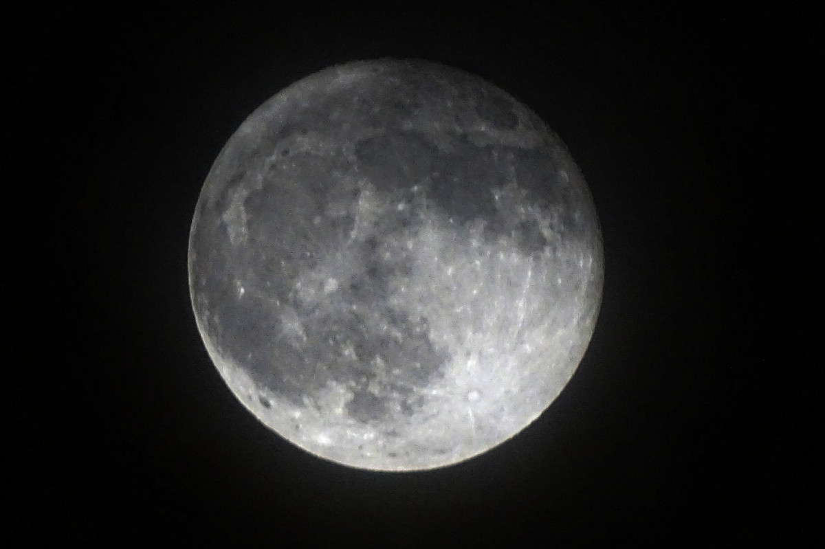 彩云追月（HX400中秋随拍）