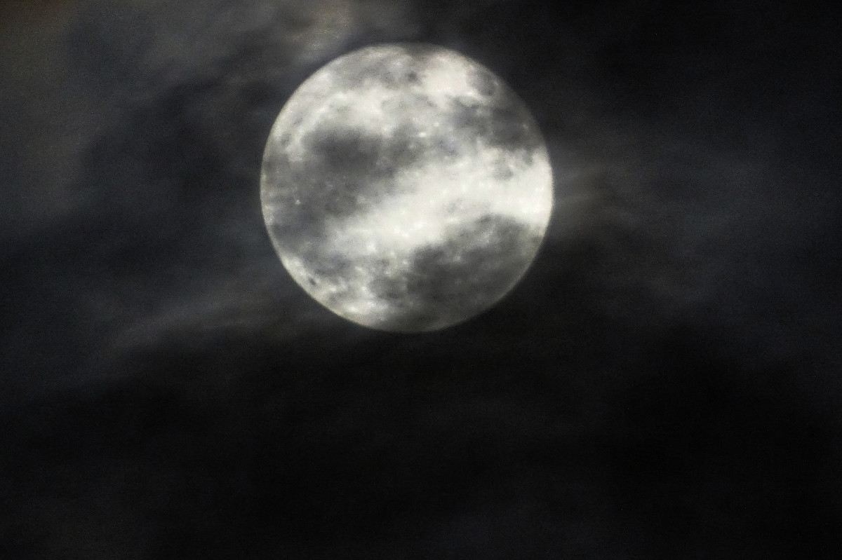 彩云追月（HX400中秋随拍）