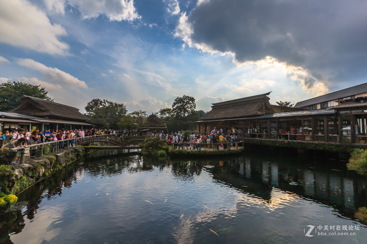 #我镜中的园林（公园）点名评片#——日本富士山景区忍野八海景色（点地理探索和闲人阿