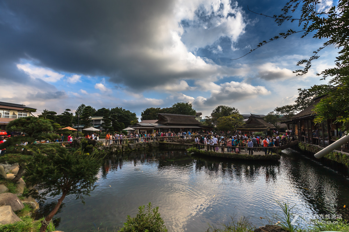 #我镜中的园林（公园）点名评片#——日本富士山景区忍野八海景色（点地理探索和闲人阿