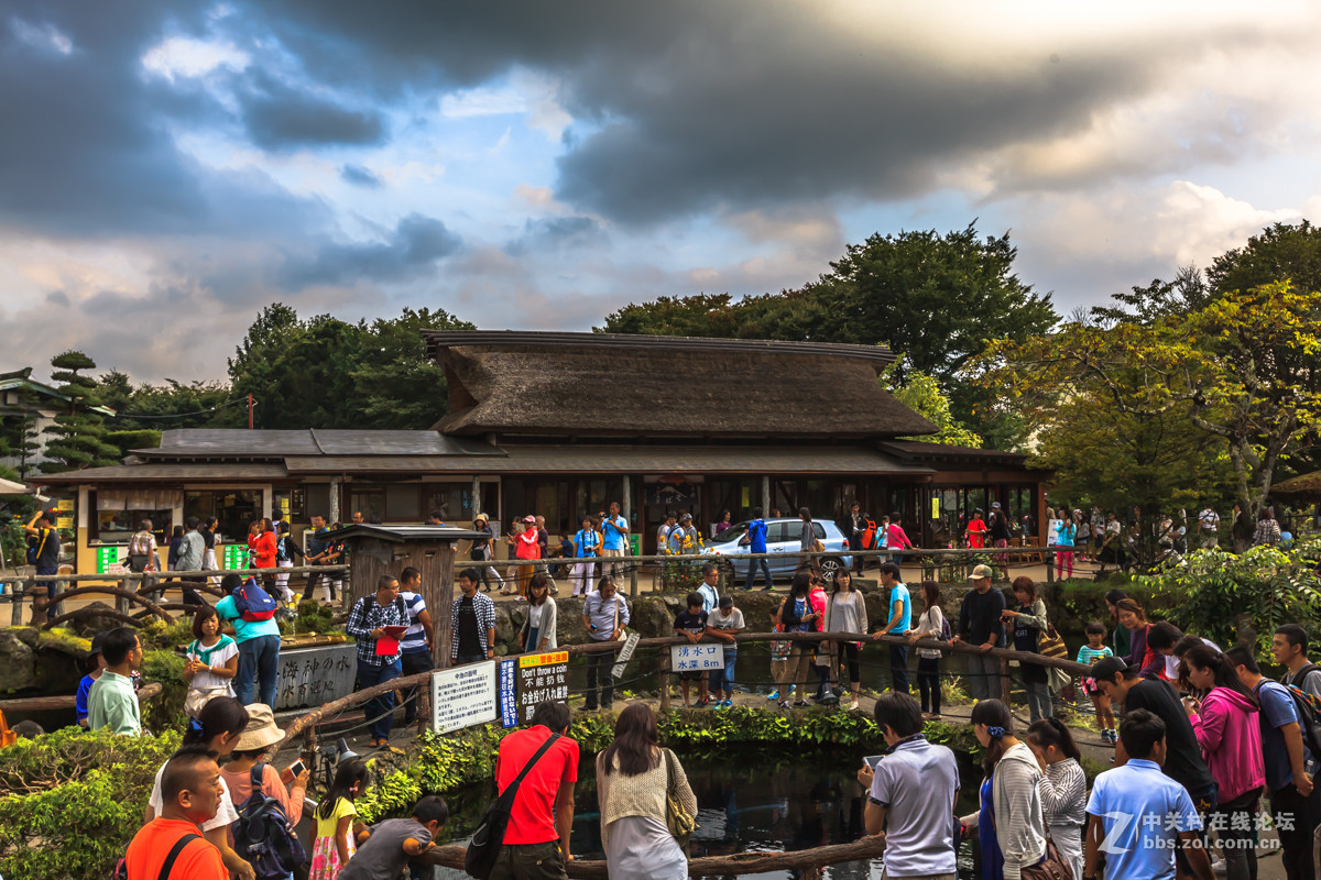 #我镜中的园林（公园）点名评片#——日本富士山景区忍野八海景色（点地理探索和闲人阿