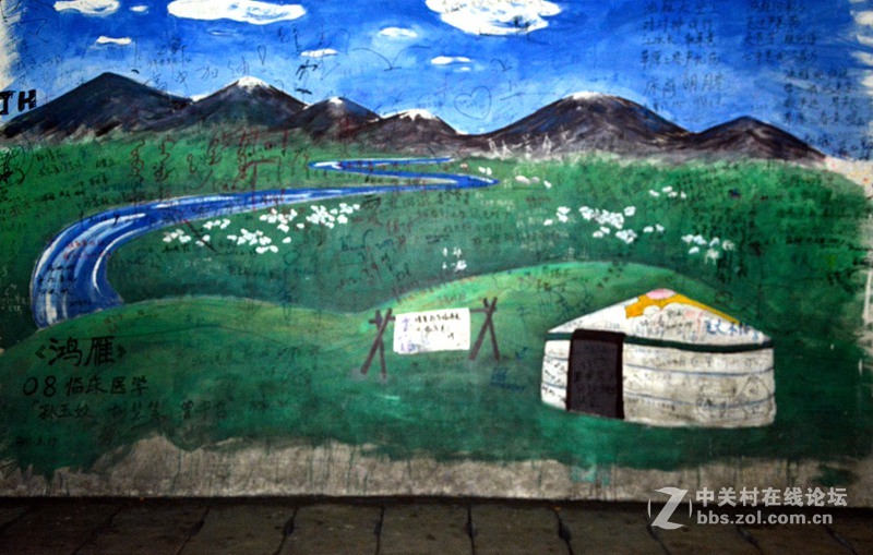 我到厦门后，看见厦门大学的学子们，创作的作品，感觉非常的有意思，很有特点，与大家