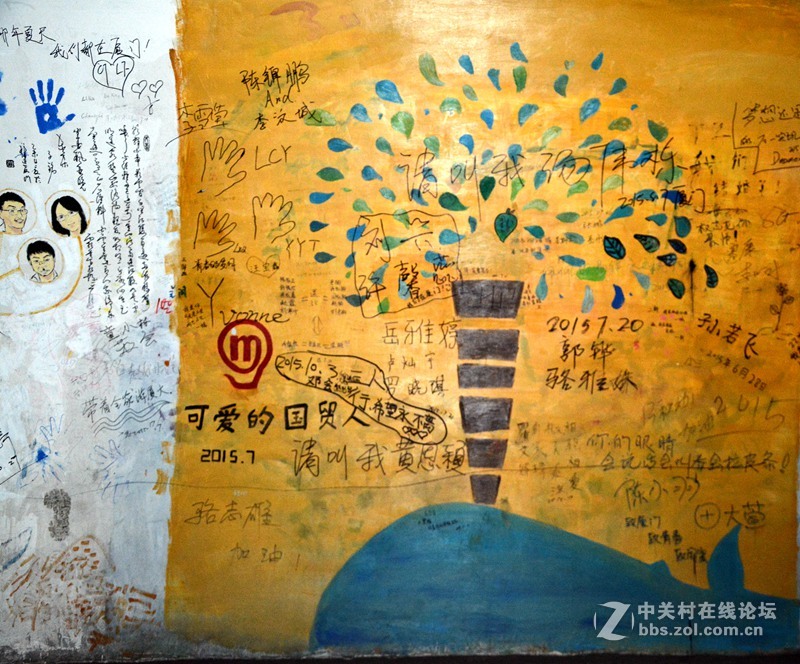 我到厦门后，看见厦门大学的学子们，创作的作品，感觉非常的有意思，很有特点，与大家