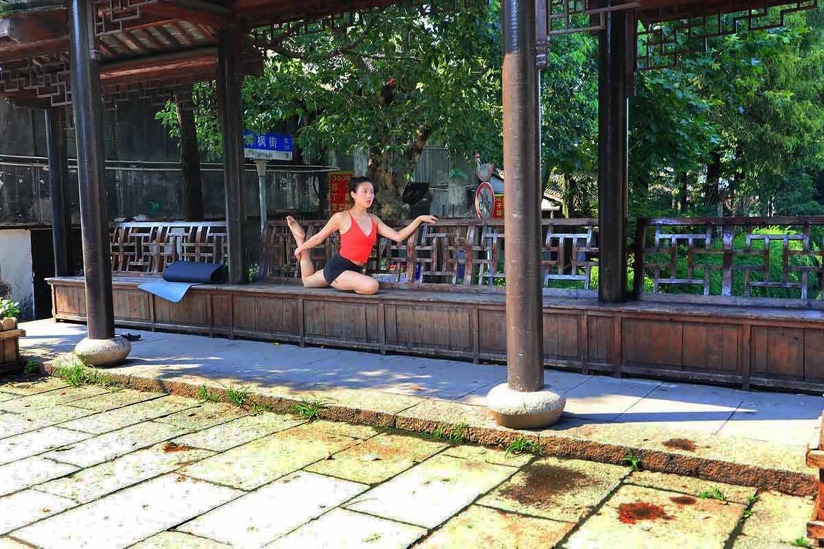 街拍  上海枫jīng古镇 1