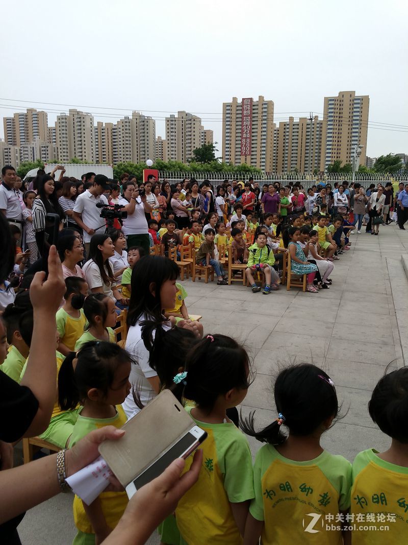 六一儿童节：节目…跳蚤市场…手机纪实