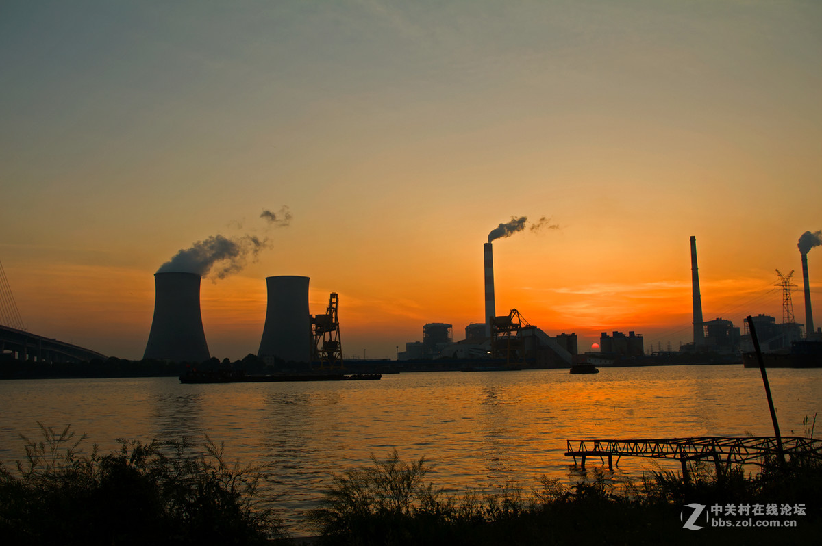 黄昏后的闵浦大桥