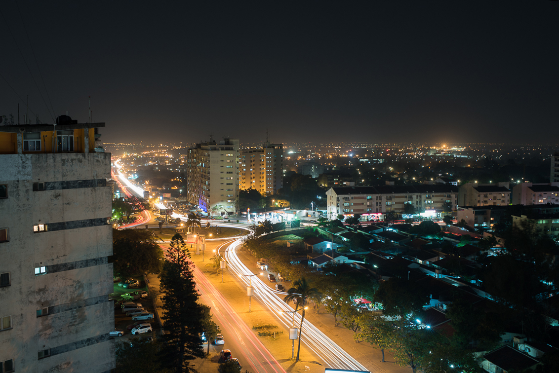 十五的月亮十六圆