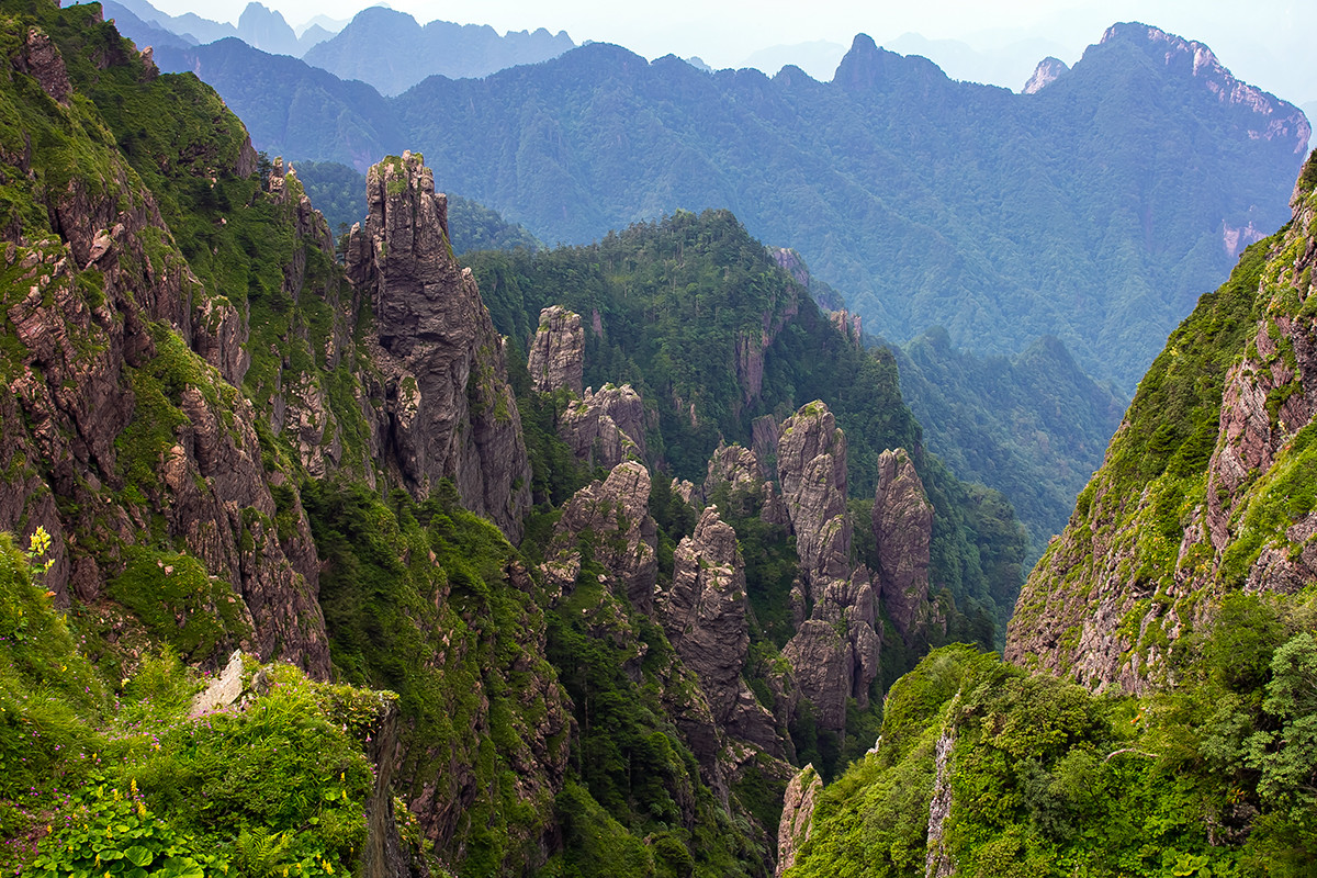 湖北省神龙架山脉