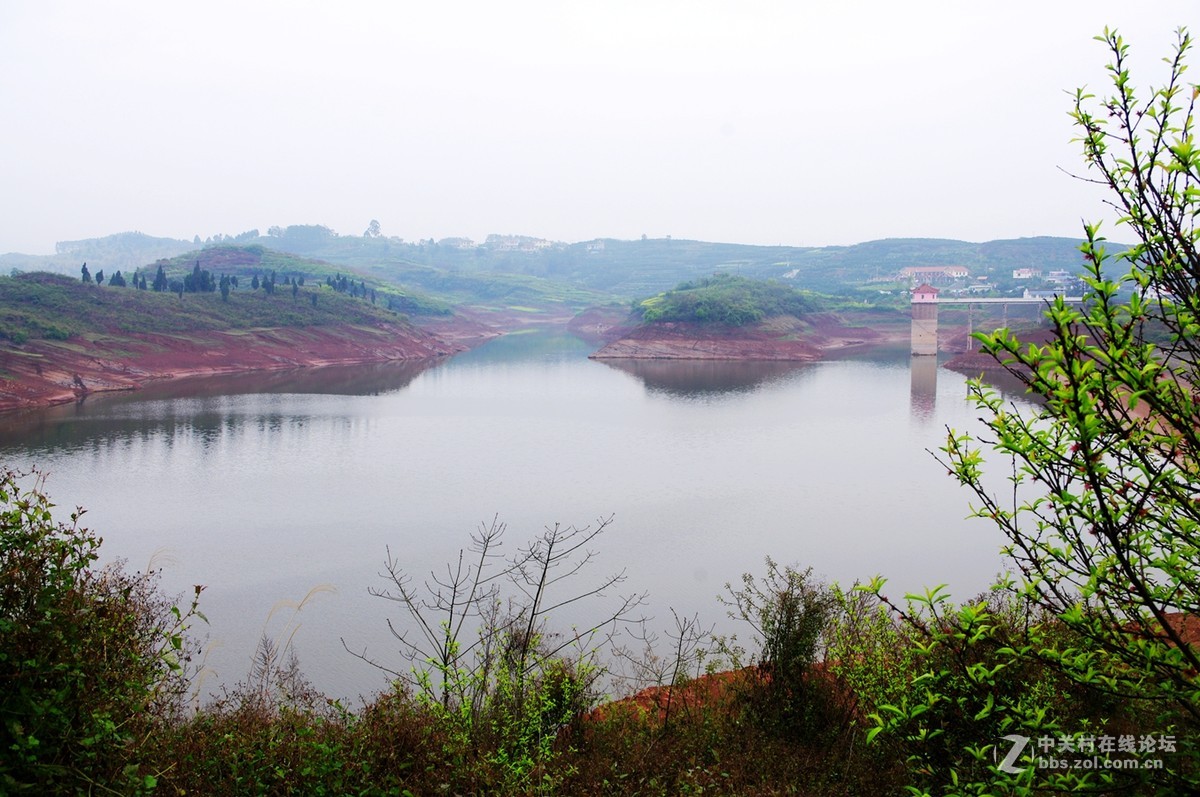 春风吹拂梅湾湖