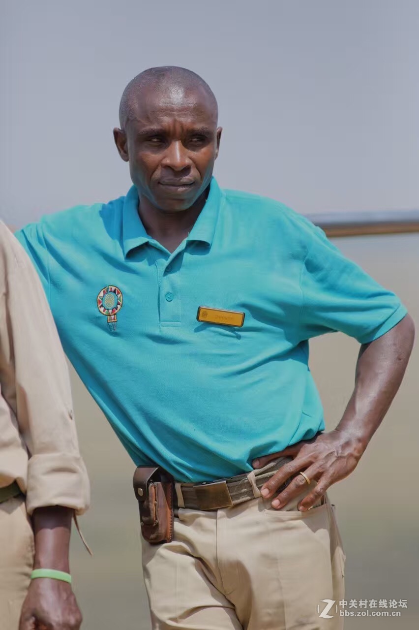 马赛马拉大草原上的工作人员