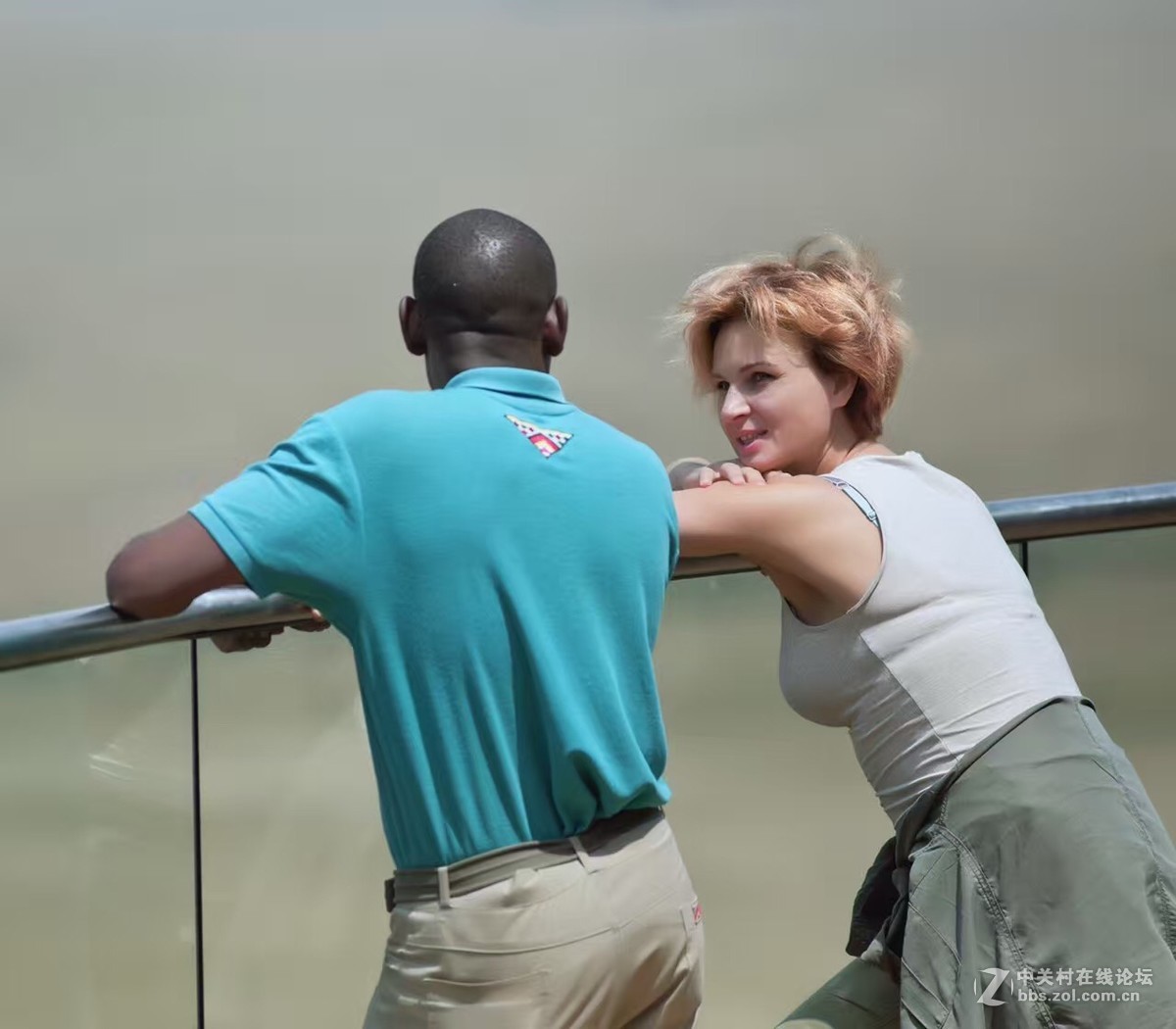 马赛马拉大草原上的工作人员