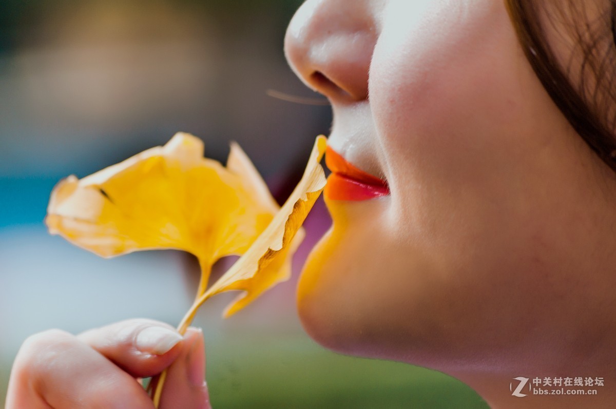 红唇烈焰极待抚慰