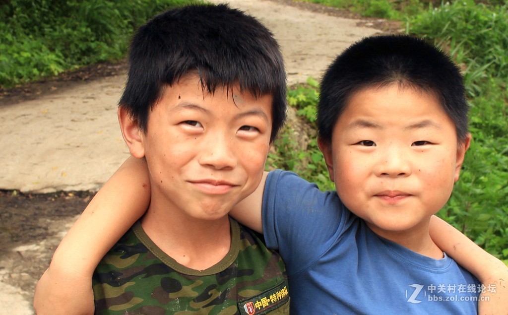 快乐童年---捉泥鳅