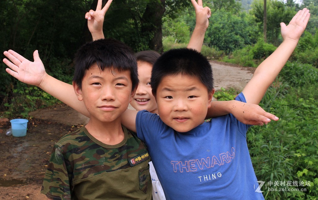 快乐童年---捉泥鳅