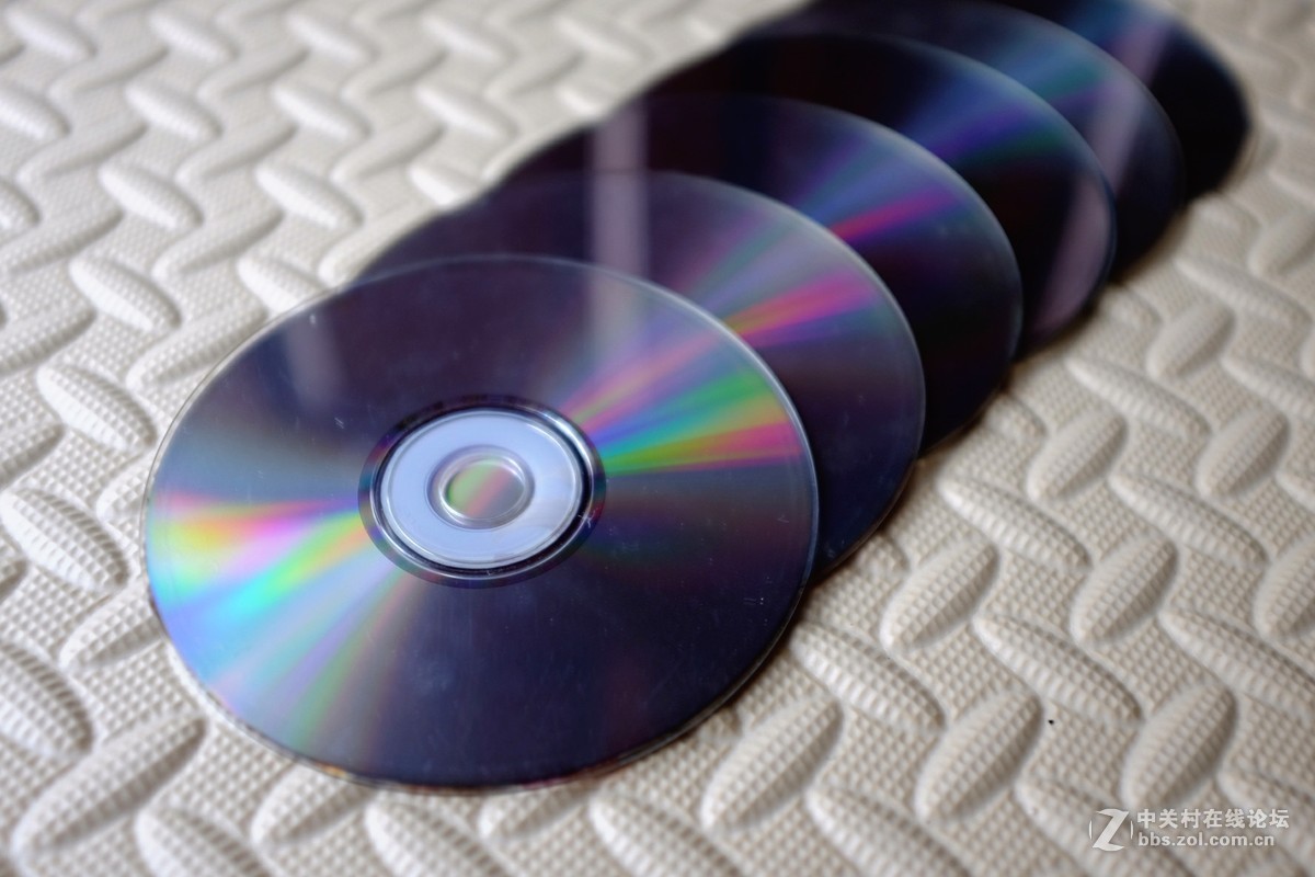 刚入x100t，复古情怀~国庆day1下雨，在家试试f2.0，小调了色阶