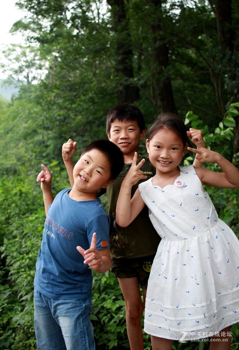 快乐童年---捉泥鳅