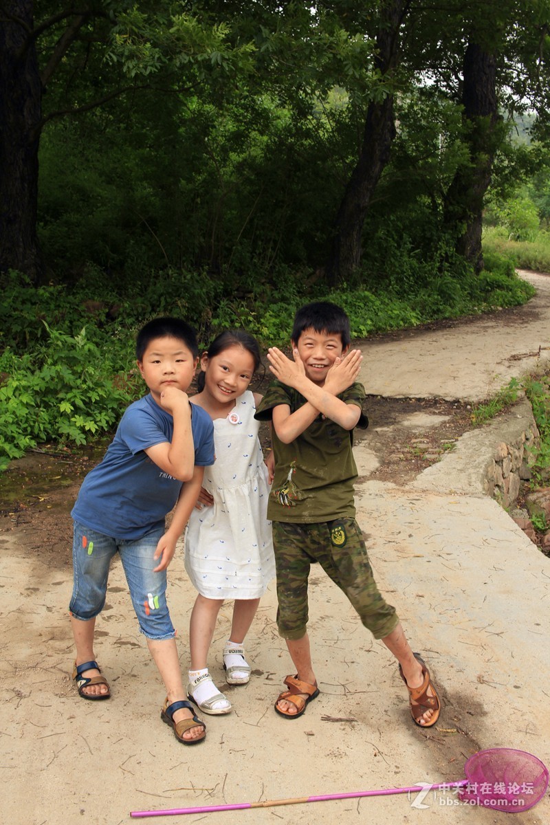 快乐童年---捉泥鳅