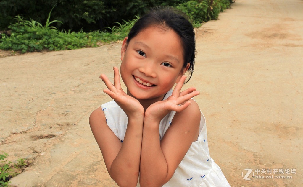 快乐童年---捉泥鳅