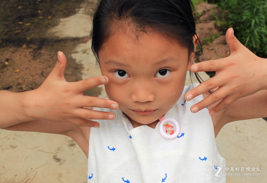 快乐童年---捉泥鳅