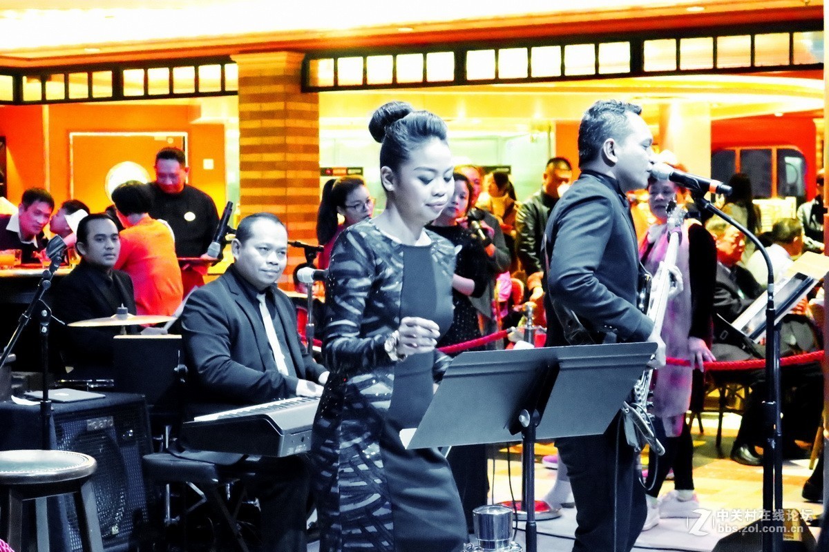 邮轮上的精彩演出