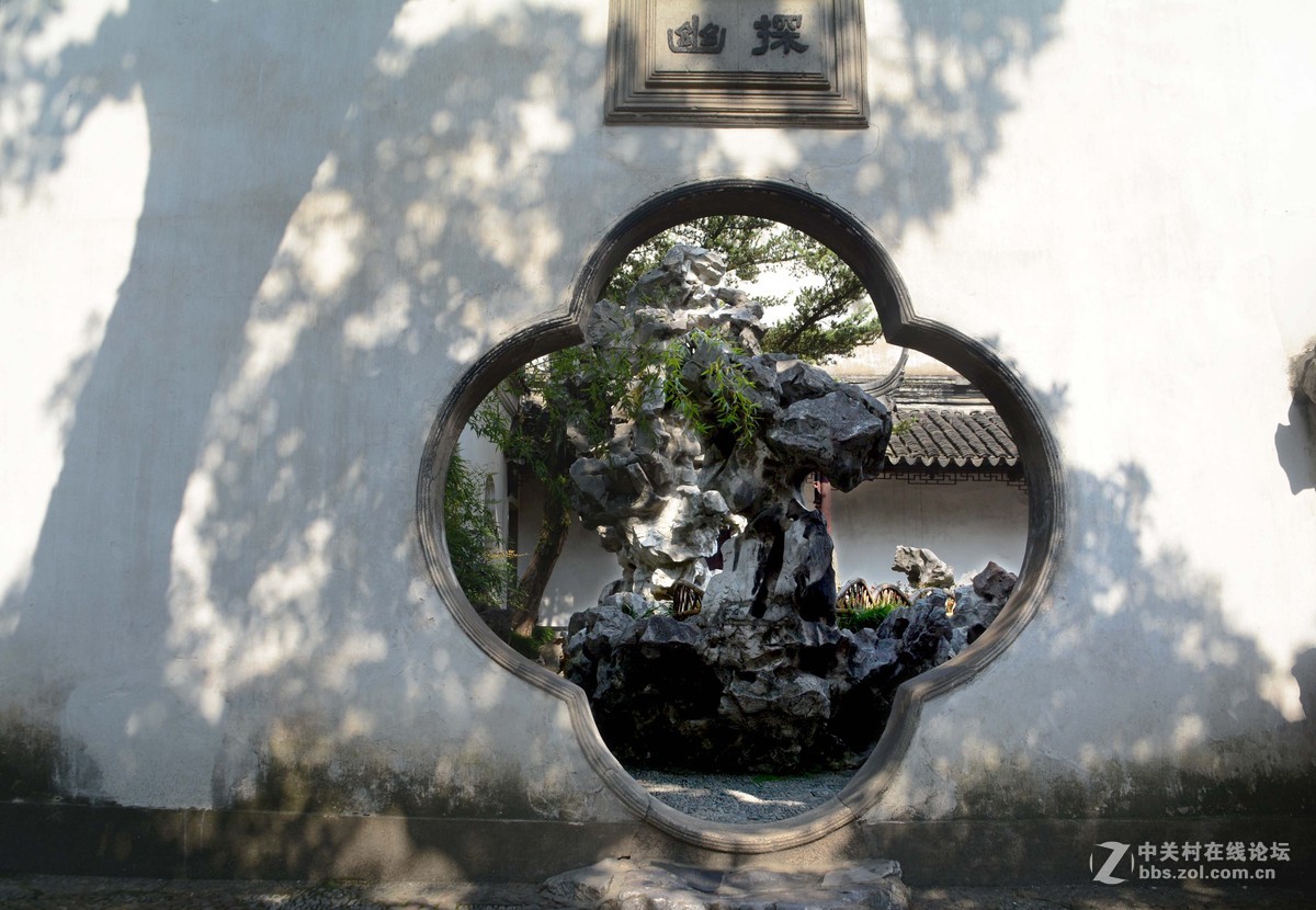 苏州园林月亮门