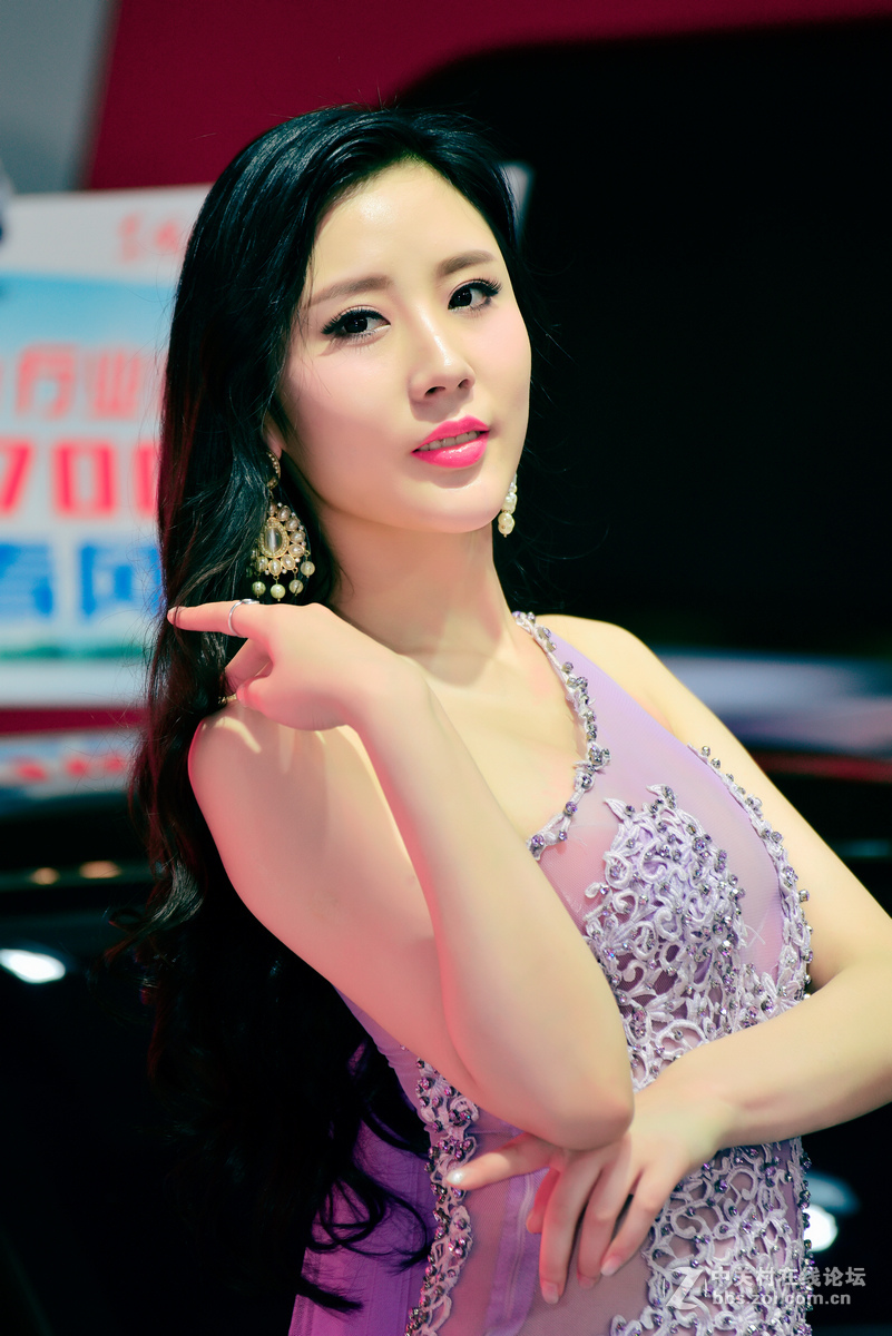 2016华中国际车展人气车模韩盼盼