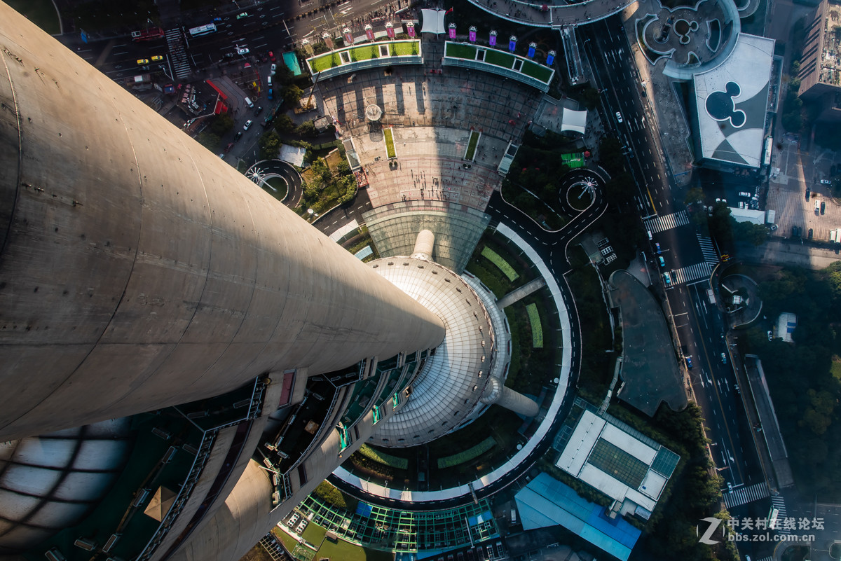 镜头里第149号上海东方明珠电视塔全景展示