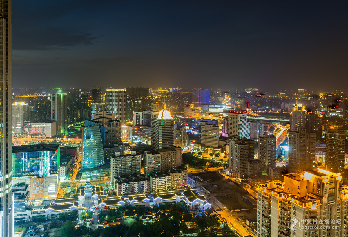 360楼顶拍摄的夜景