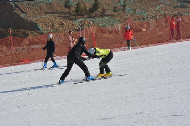 冬天撒欢儿哪里去 太白鳌山滑雪场