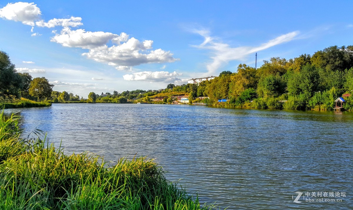 东欧小镇风光九盛夏午后河边走