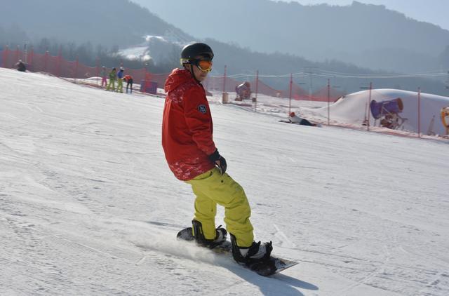 冬天撒欢儿哪里去 太白鳌山滑雪场