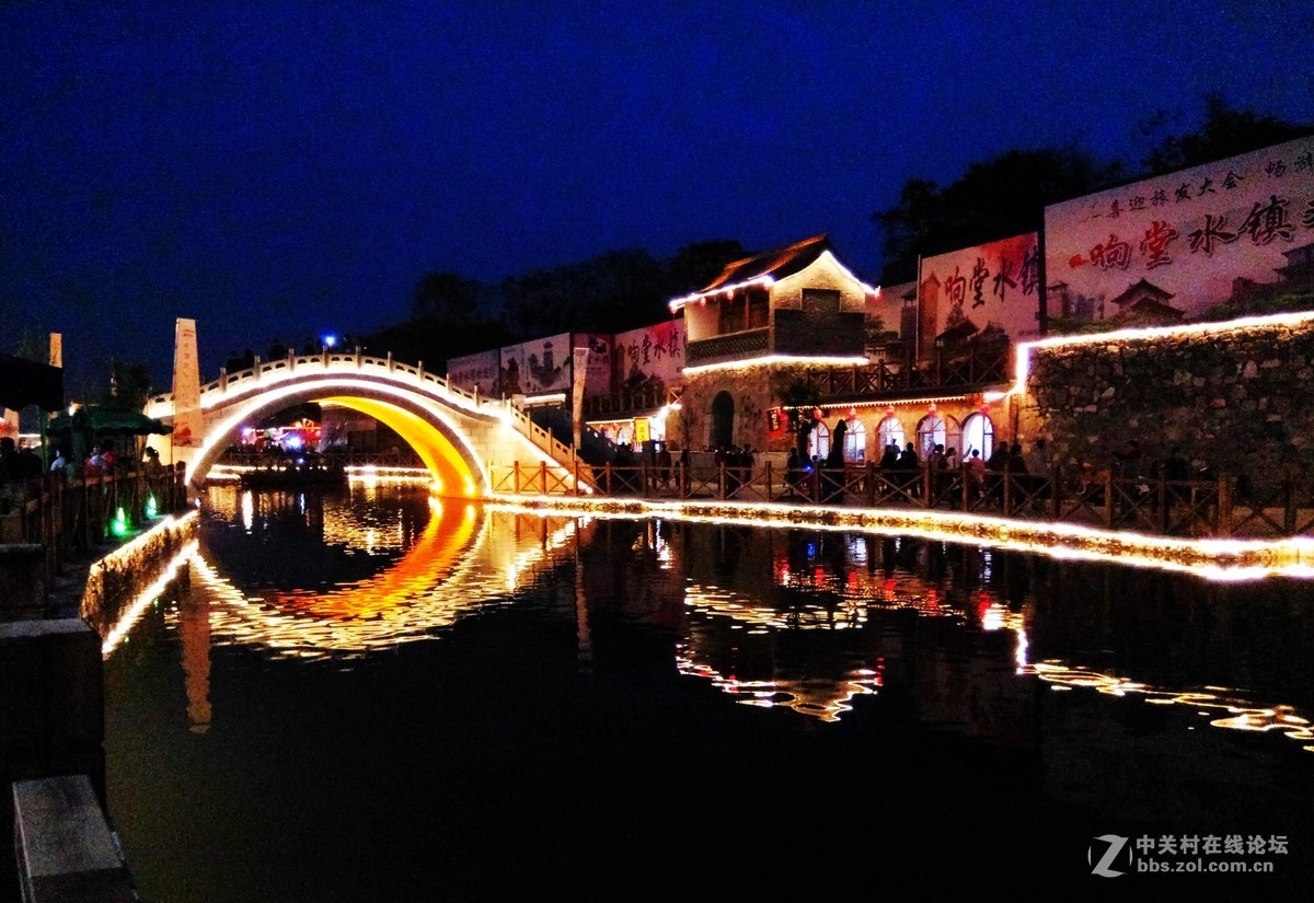 手机夜景，河北峰峰响堂水镇随拍。