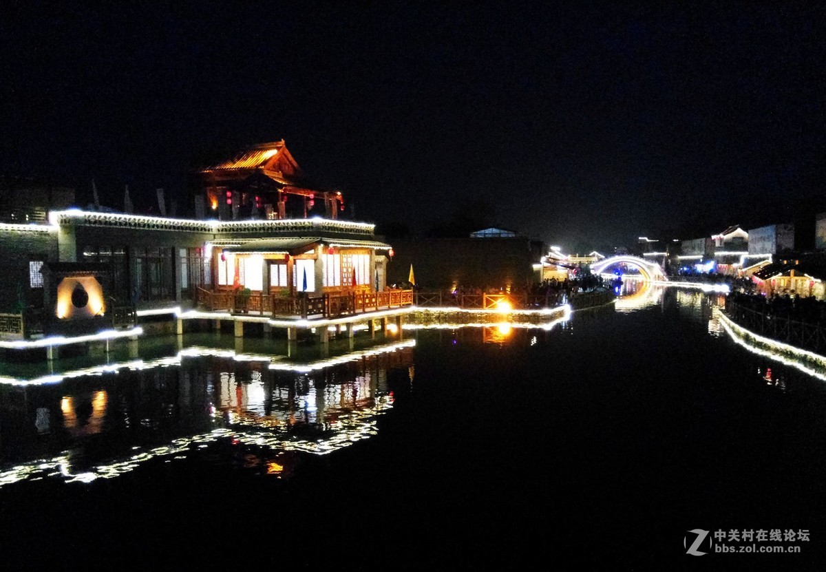 手机夜景，河北峰峰响堂水镇随拍。