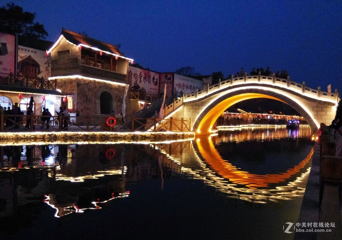 手机夜景，河北峰峰响堂水镇随拍。