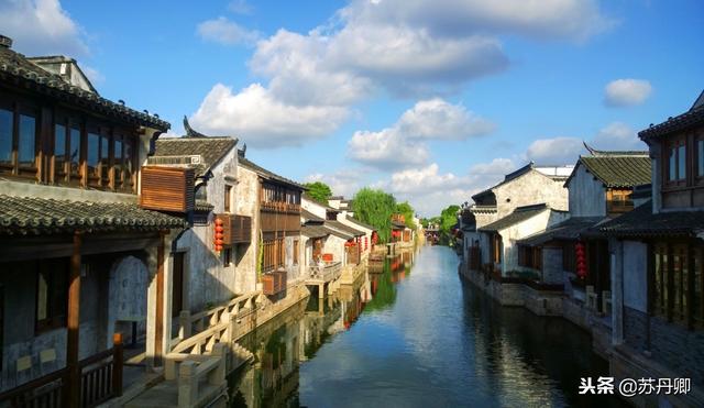 转发 微博 Qzone 微信 江南历史最悠久的水乡之一：3000年的荡口古镇充满历史人文