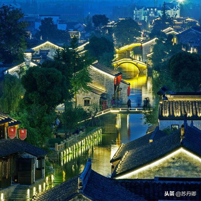 转发 微博 Qzone 微信 江南历史最悠久的水乡之一：3000年的荡口古镇充满历史人文