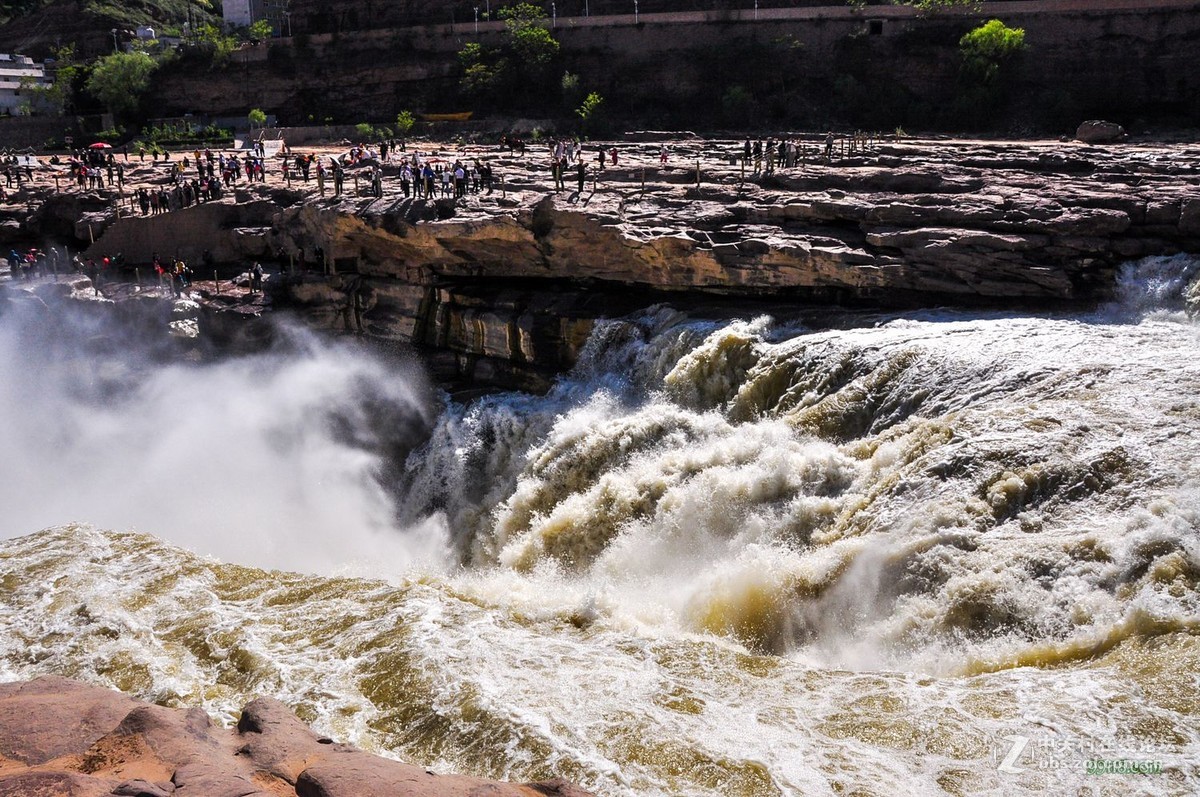 枯水期的山西壶口瀑布01