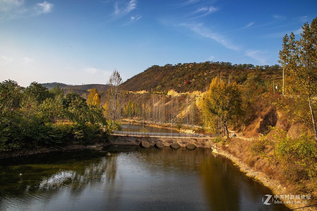 秋尽冬来，景色依然。