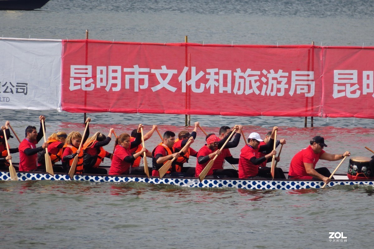 2019昆明滇池国际龙舟争霸赛的精彩瞬间