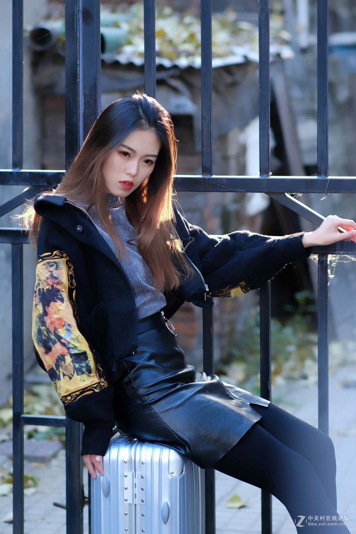 【群拍民园体育场美女人像习作】